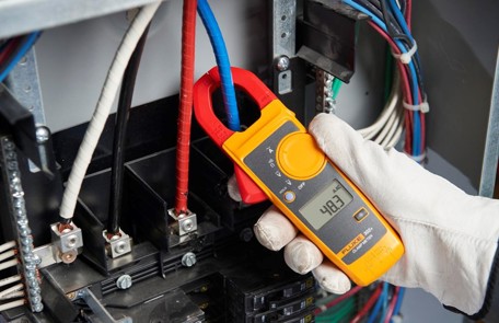 CAT III 600 V Safety Rating