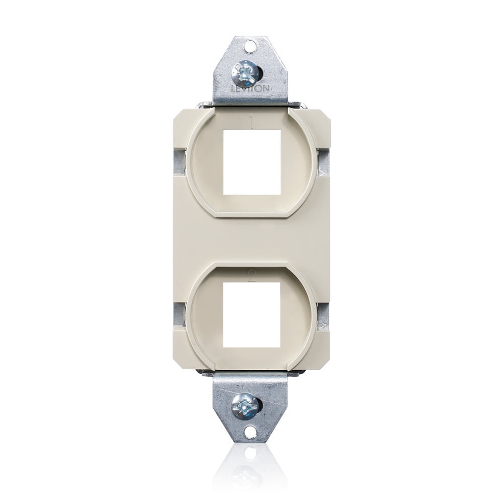 RECESSED DUPLEX 2 PORT LOW VOLTAGE INSERT FOR USE WITH CAT FBBOX, FBLEV, AND FBC1X (CONCRETE FLOOR BOX). THIS INSERT WILL ACCOMMODATE ANY  QUICKPORT CONNECTOR. COF IVORY