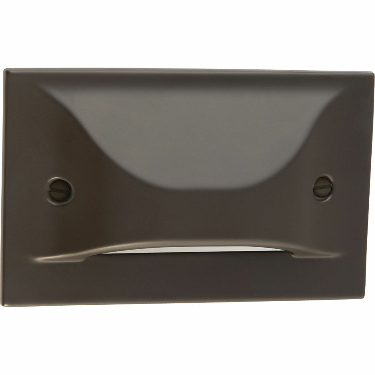 The 5w, 3000K step light/wall lights is a horizontal mount that mounts in a single-gang wall box. 84+ CRI and 120 degree beam spread. Wet location listed so can be used indoor or outdoors. Antique Bronze finish.