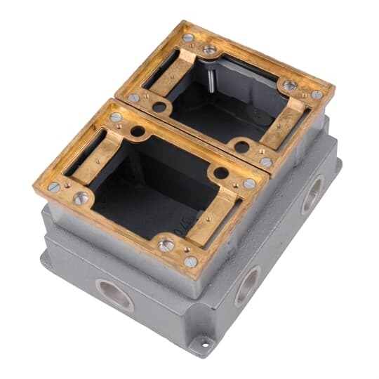Two Gang Flush Service Floor Box, 74 Cubic Inches, Length 5-1/2 Inches, Width 7 Inches, Depth 3-5/8 Inches, 1 Inch Conduit Hubs, Cast Iron