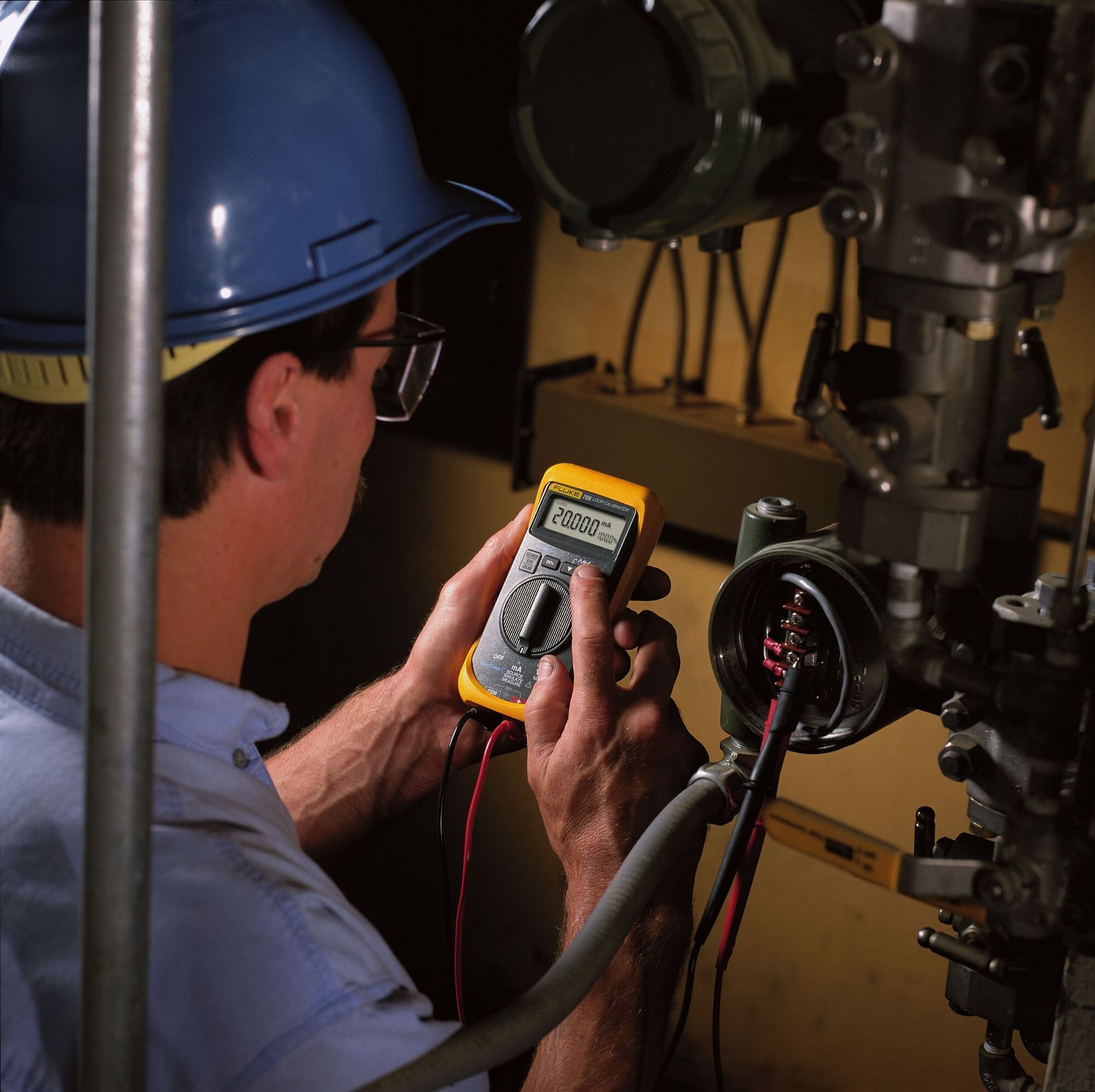 The Fluke 705Loop Calibrator is a cost-effective, integrated solution for calibration, repair and maintenance of current loops.
