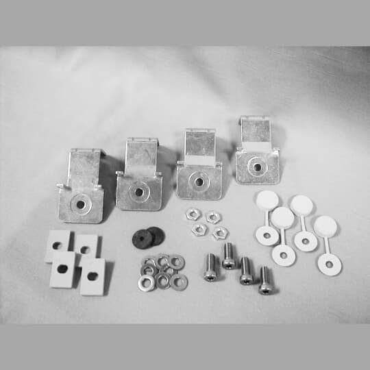 1 Set of mounting feet, (6).
