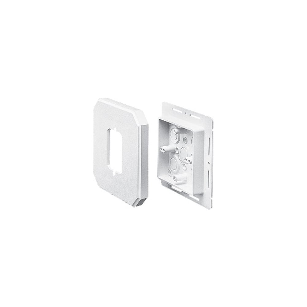 Works on all siding types. Before or after siding is up, Mounting holes on inside of box. Textured paintable surface. NM cable connector provided. 6-1/2 x 6-1/2 mounting surface. Provides a .375 J-channel. 15-1/2 cubic inch box. With Flange.