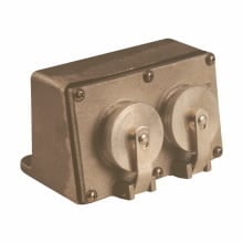 PLGRCPT BRS-BR PLUG 15A 125V F/2500 S