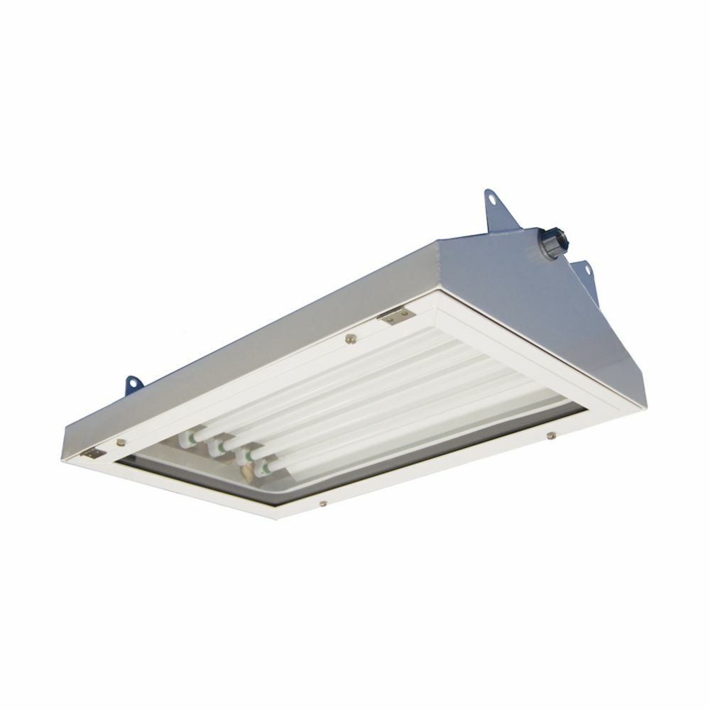 Eaton Crouse-Hinds series Pauluhn Apex AA linear fluorescent light fixture,3/4" (2) NPT hubs,50/60 Hz,4 ft lamp,Fluorescent,Acrylic lens,T5HO mini bi-pin,Aluminum,3-lamp,Through feed,Bolted door,120-277 Vac,54W