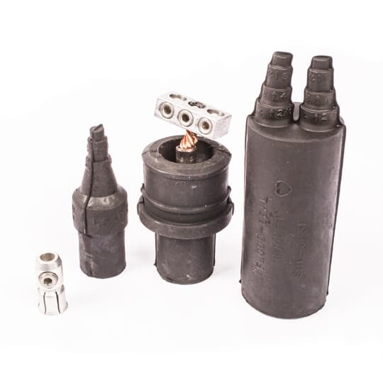 Flood-Seal   Street and Highway Lighting Mechanical Fuse and Disconnect Kits - Y Type Disconnect Kit, fused, conductor range main 14-2 tap 12-4