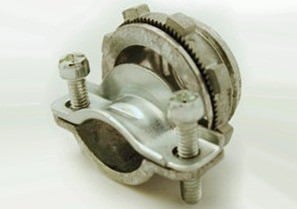 Connector, Strap, Two Screw, Zinc Die Cast, Size K.O. 3/4 Inch.