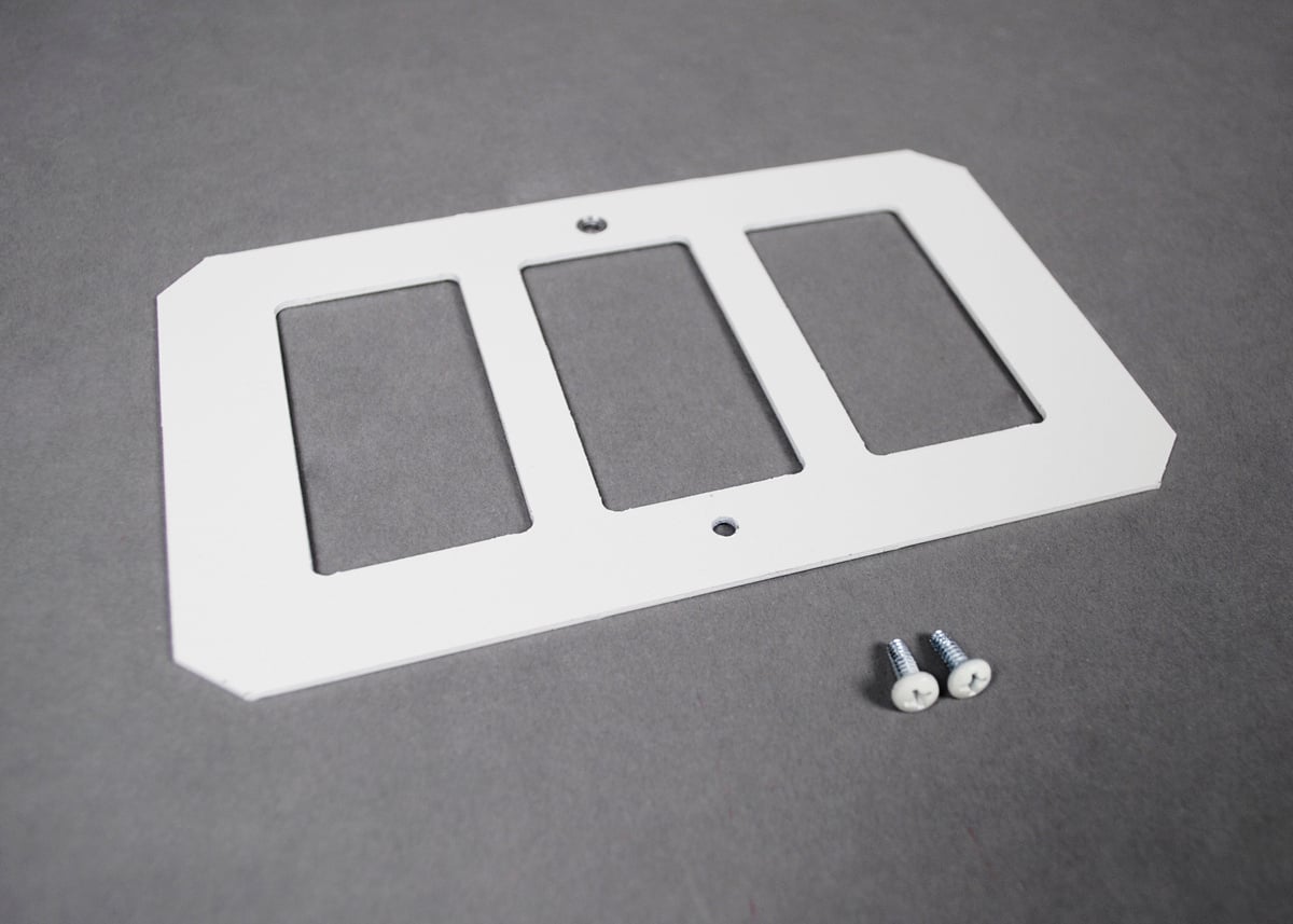3 GANG CRESTRON PLATE