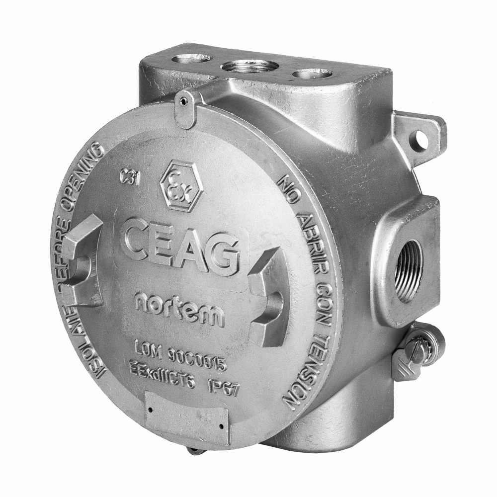 Eaton Crouse-Hinds series Condulet C31 conduit outlet box with cover, Light alloy, X shape, 4 x 3/4"