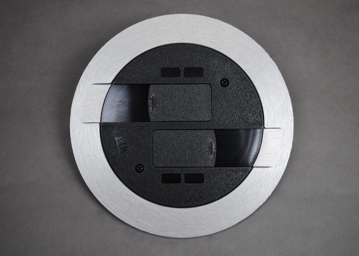Kit comes complete with adapter ring to secure into the boxes, Wiremold CM Series open system adapters (unloaded), Ortronics Series II, and TracJack adapters. Modular jacks and A/V connectors sold separately.