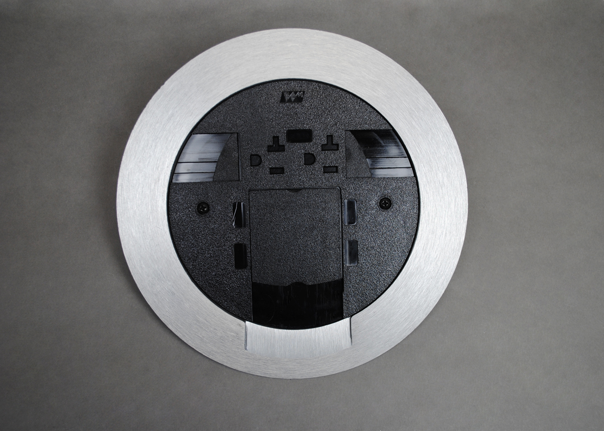 Floor Box Cover Kit, Assembled Multi-Service, Series: Ratchet-Pro™ 881, 2 Outlets, Duplex Cover, Threaded Mount, Aluminum, Black