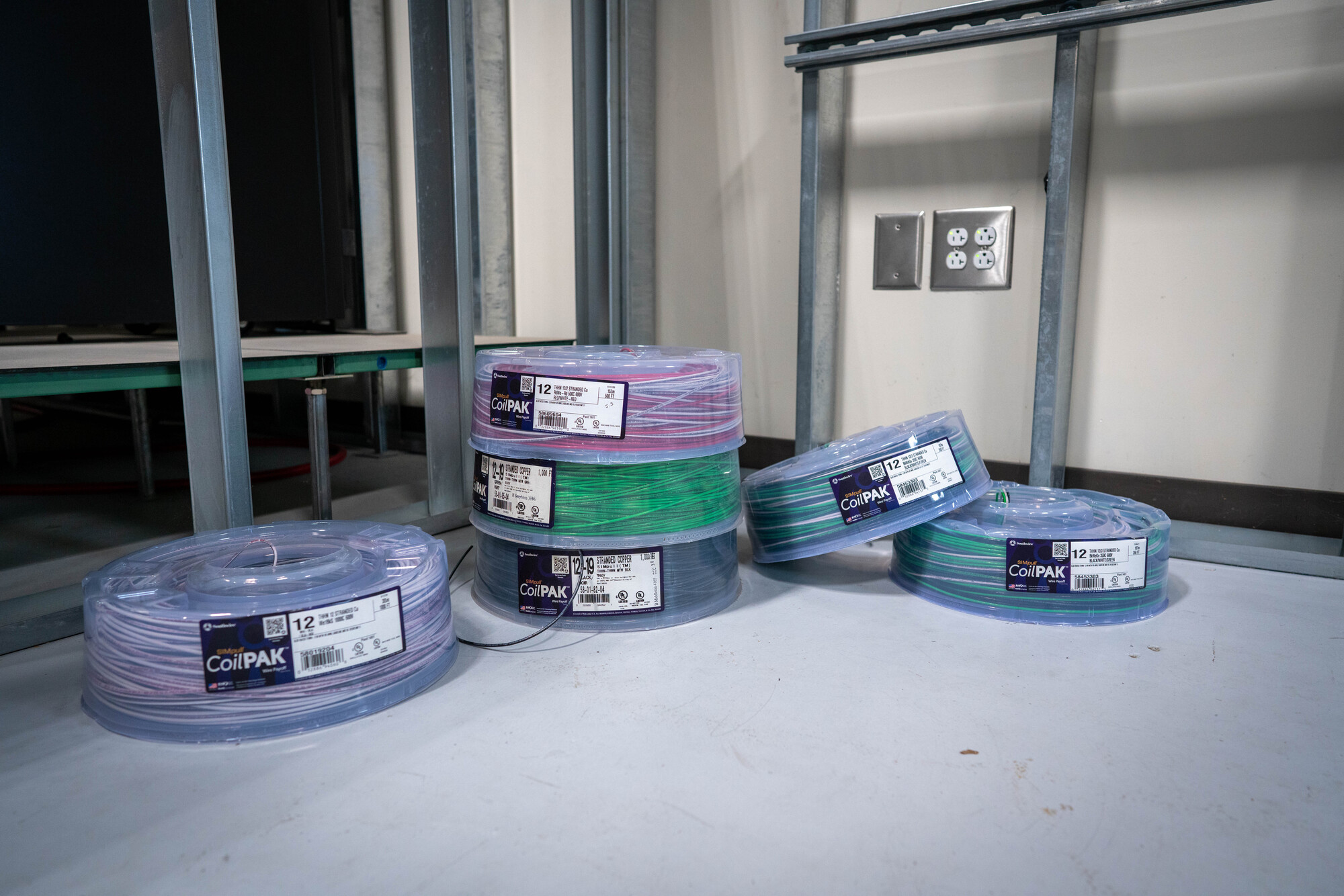 58105505 SIMpull Type THHN Building Wire, Reel Packaging, 600 V A ...