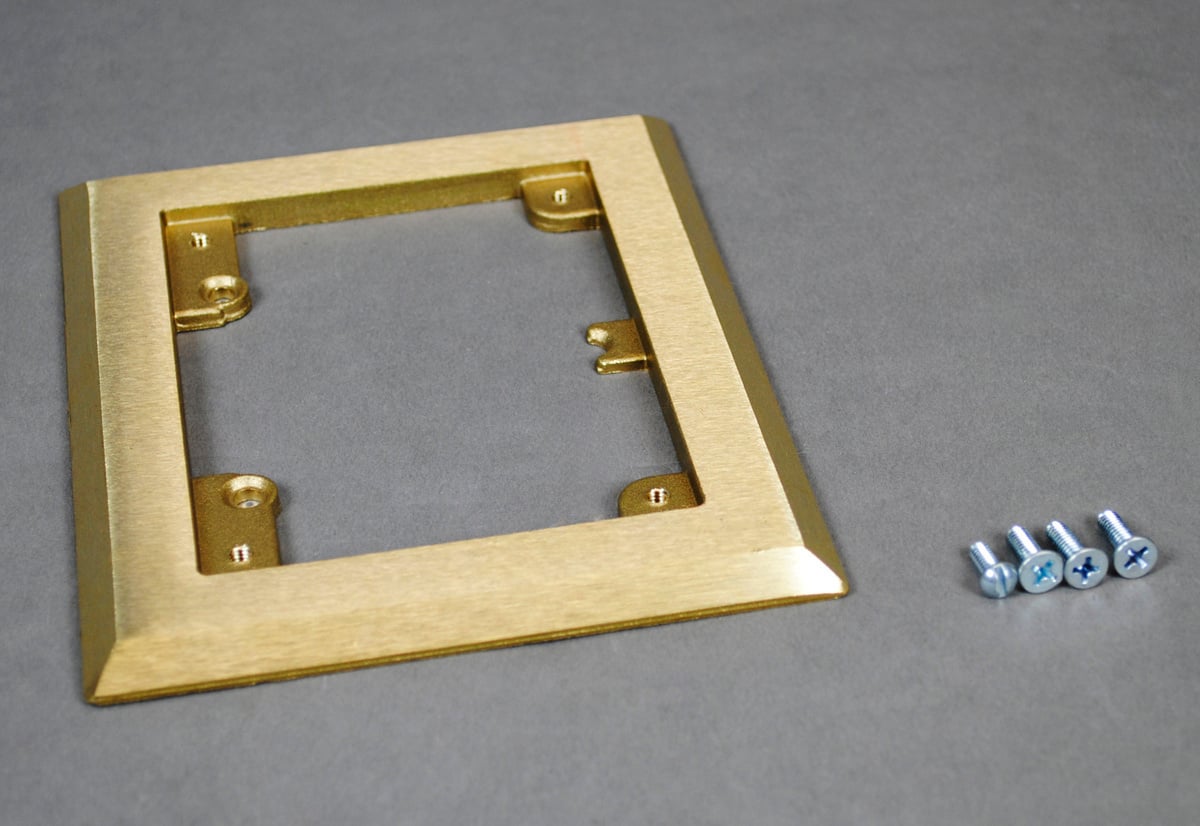 SOURCE I BRASS CARPET FLANGE