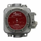 Eaton Crouse-Hinds series GUSC snap switch, 20A/30A, Three-pole, With switch, 2 x 3/4" NPT entries, 2 HP, Feraloy iron alloy, Through feed, 3/4", 250/600 Vac