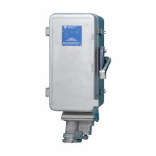 Eaton Crouse-Hinds series Arktite WSR interlocked receptacle with enclosed disconnect switch, 30A, Three-wire, four-pole, Brass contacts, Solid door, Fused, Style 2, 7.5 HP/15 HP/20 HP, Copper-free aluminum, Spring door, 1", 240-600 Vac