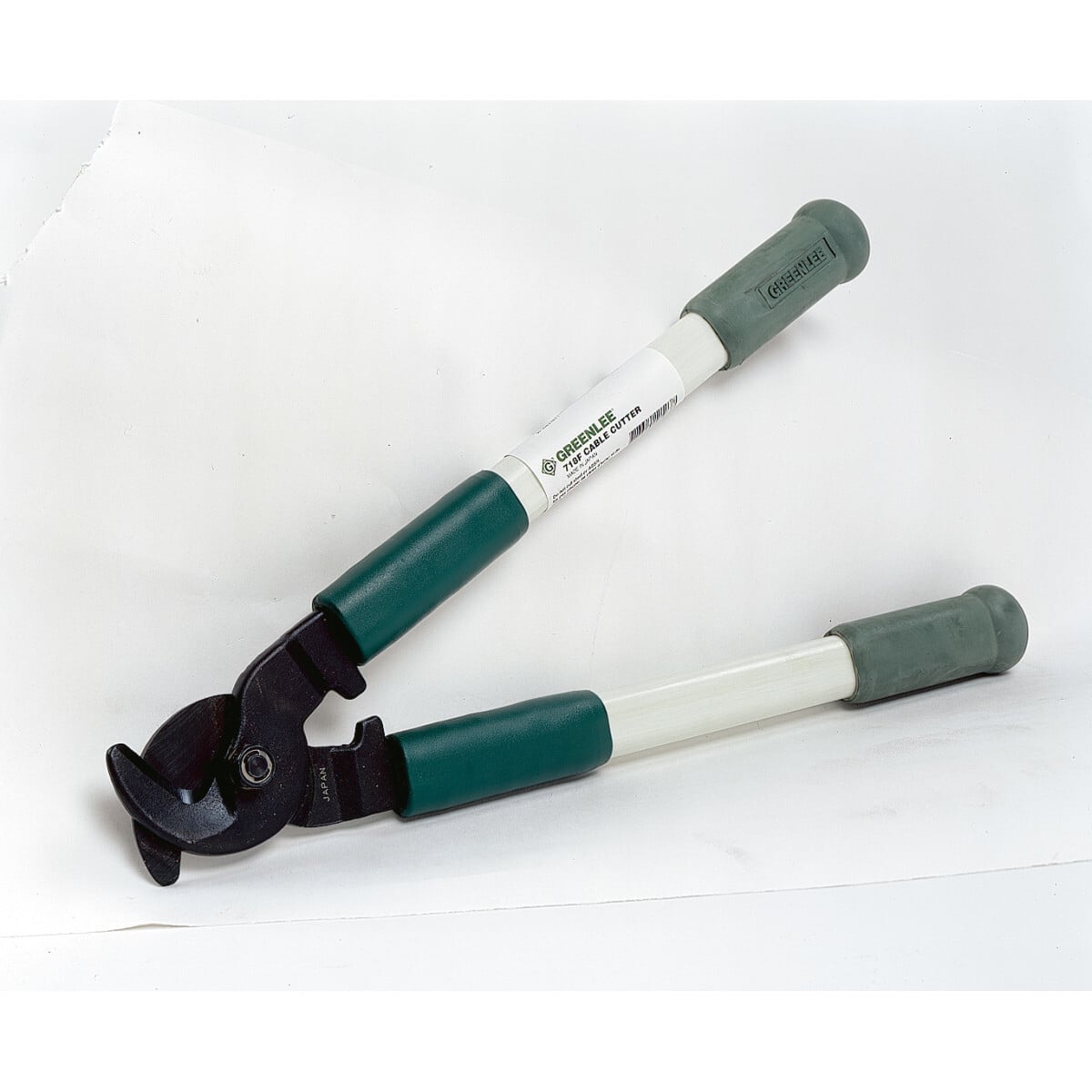 Strong, lightweight fiberglass handles.     Adjustable pivot bolt provides for blade adjustment.