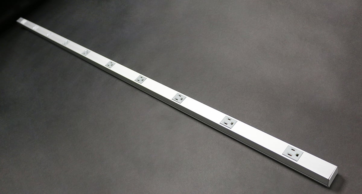 Aluminum Plugmold Multi-Outlet Strip; 6 Foot