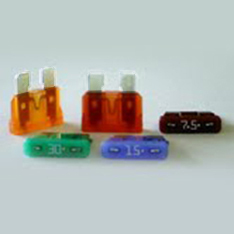 FAST-ACTING AUTOMOTIVE BLADE FUSE 15A. The ATO Fuse was designed and patented by Littelfuse in 1976 and set the standard for automotive circuit protection. It features industry standard color coding to indicate amperage rating.287 Series replaces 257 Series.