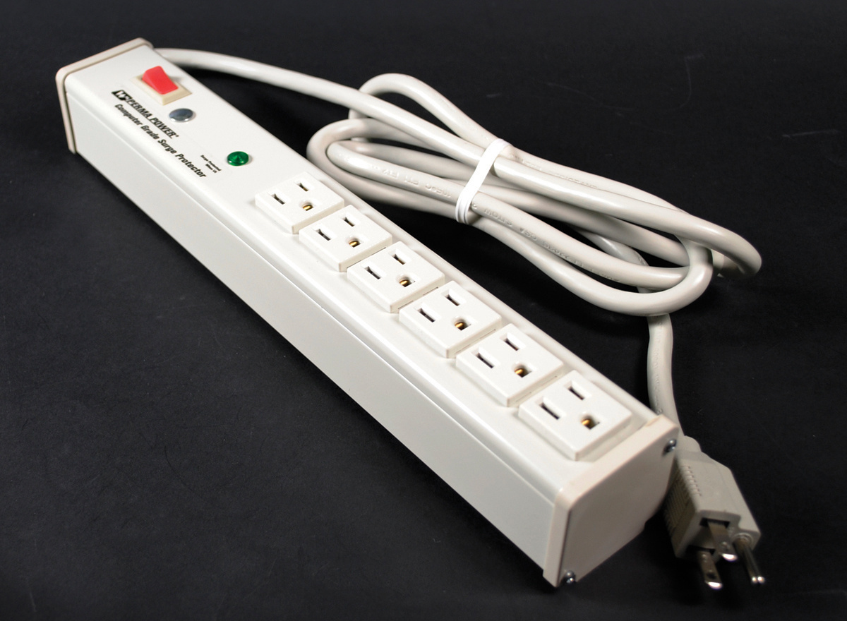  Plug-In Outlet Center Unit; 6 Outlet, 15 ft Cord With 14/3 AWG SJT NEMA 5-15P Plug, 120 Volt, 15 Amp
