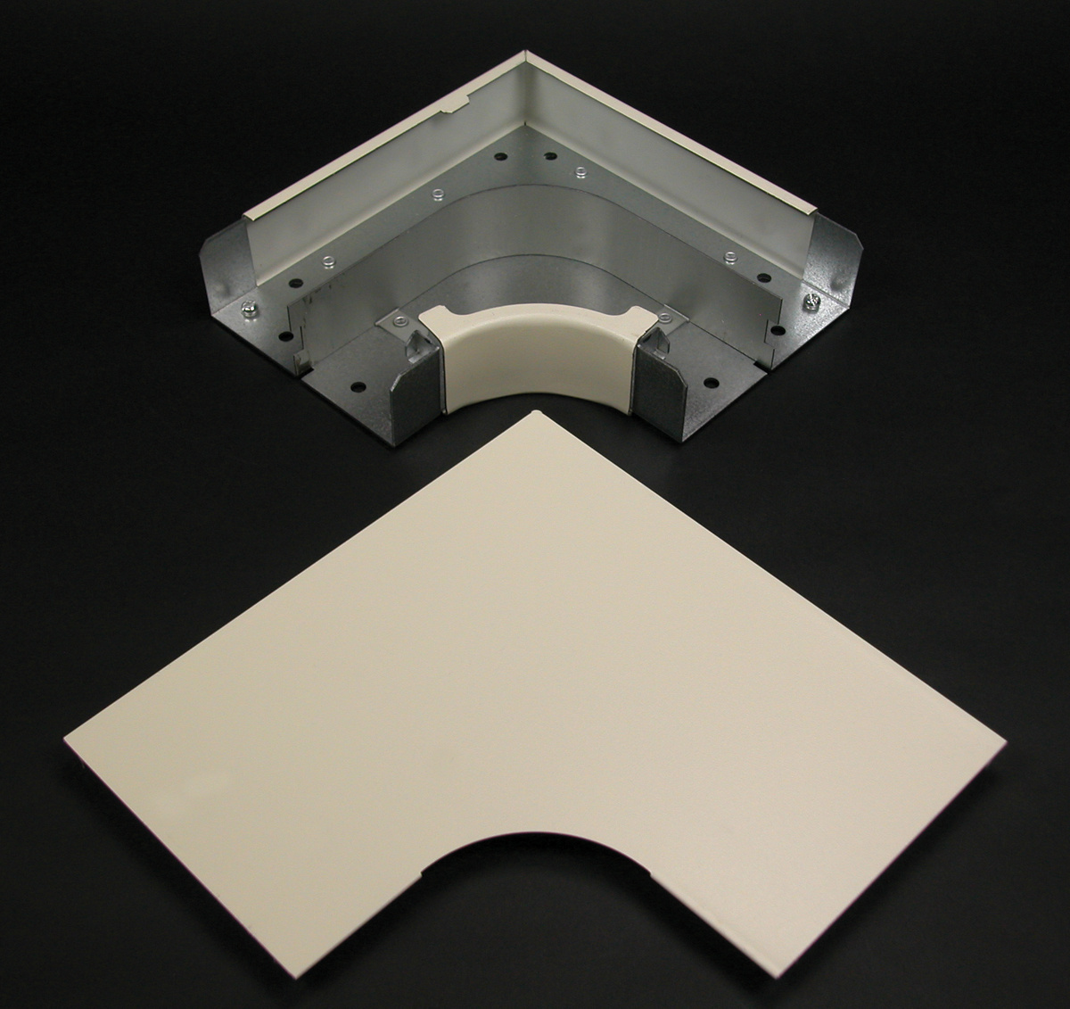 Radiused Full Capacity Flat Elbow Fitting, Ivory, 4000 Series
