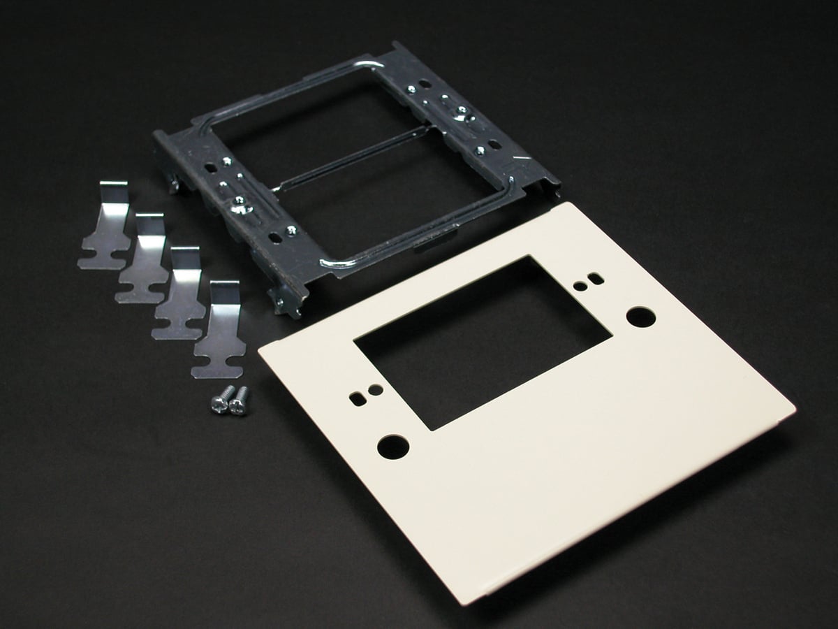 Snap-On One Gang Device Plate; 4000 Series, Ivory