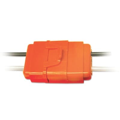 2-Pole Luminaire Disconnect Kit Includes Two Male/Line Half and Two Female/Load Half of the Luminaire Diconnect Polybagged with Installation Instructions