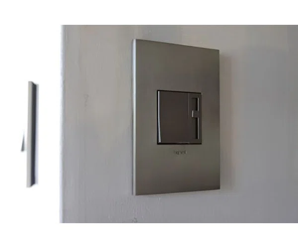 Legrand_AWC1G2BS4.jpg