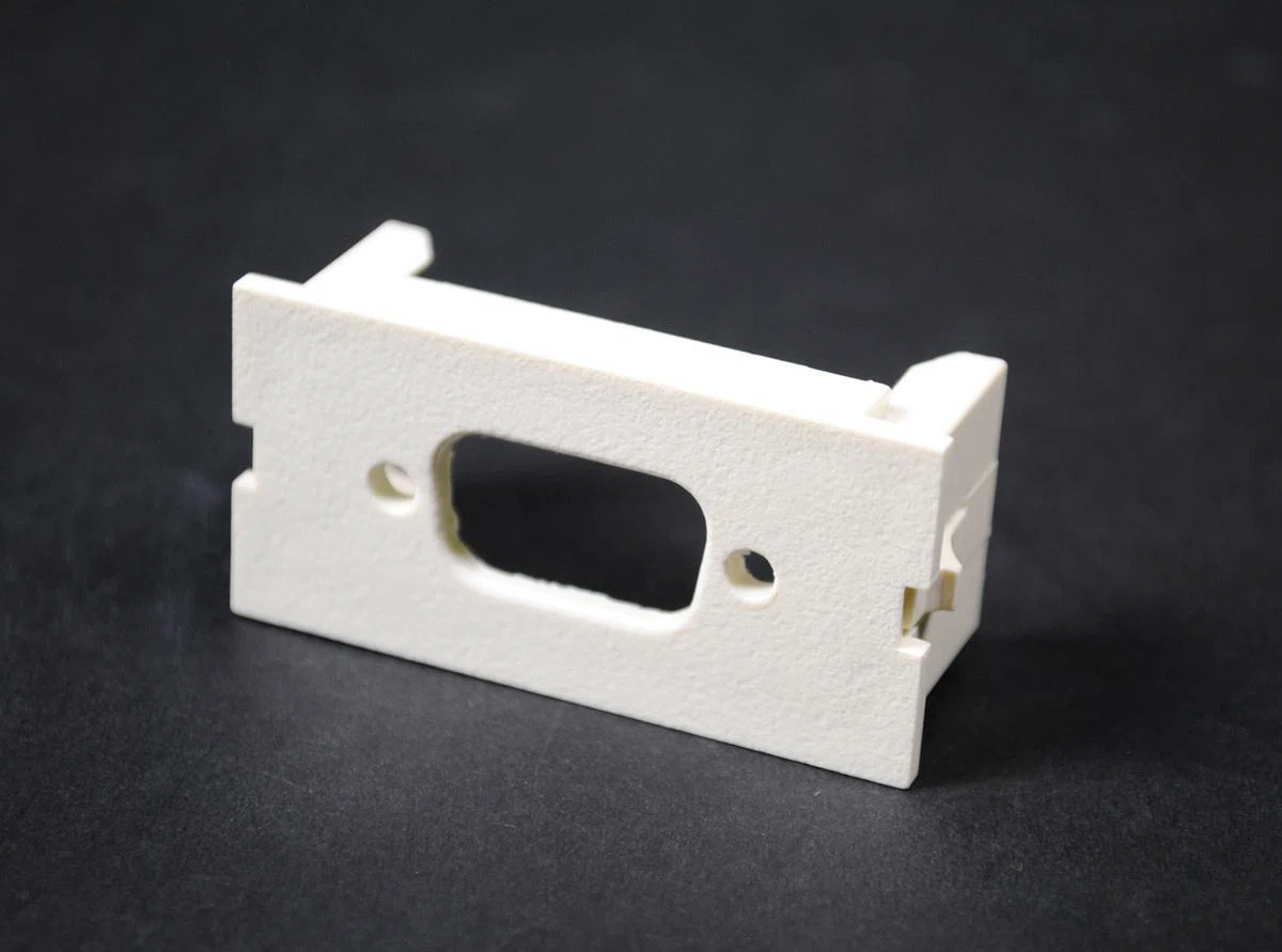 Wiremold_CM2-U2SVGA-BK.jpg
