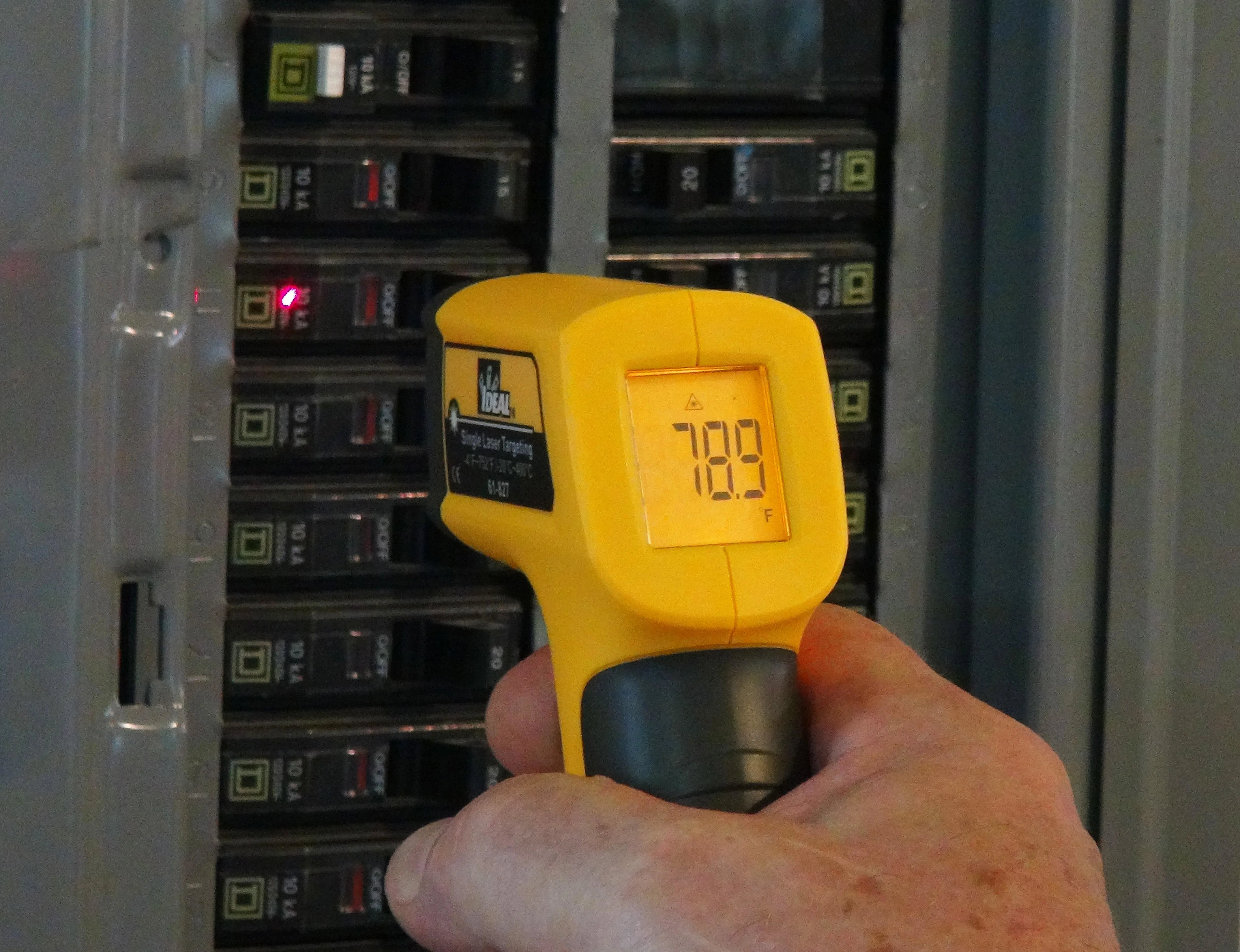 IDEAL_61_827.jpg