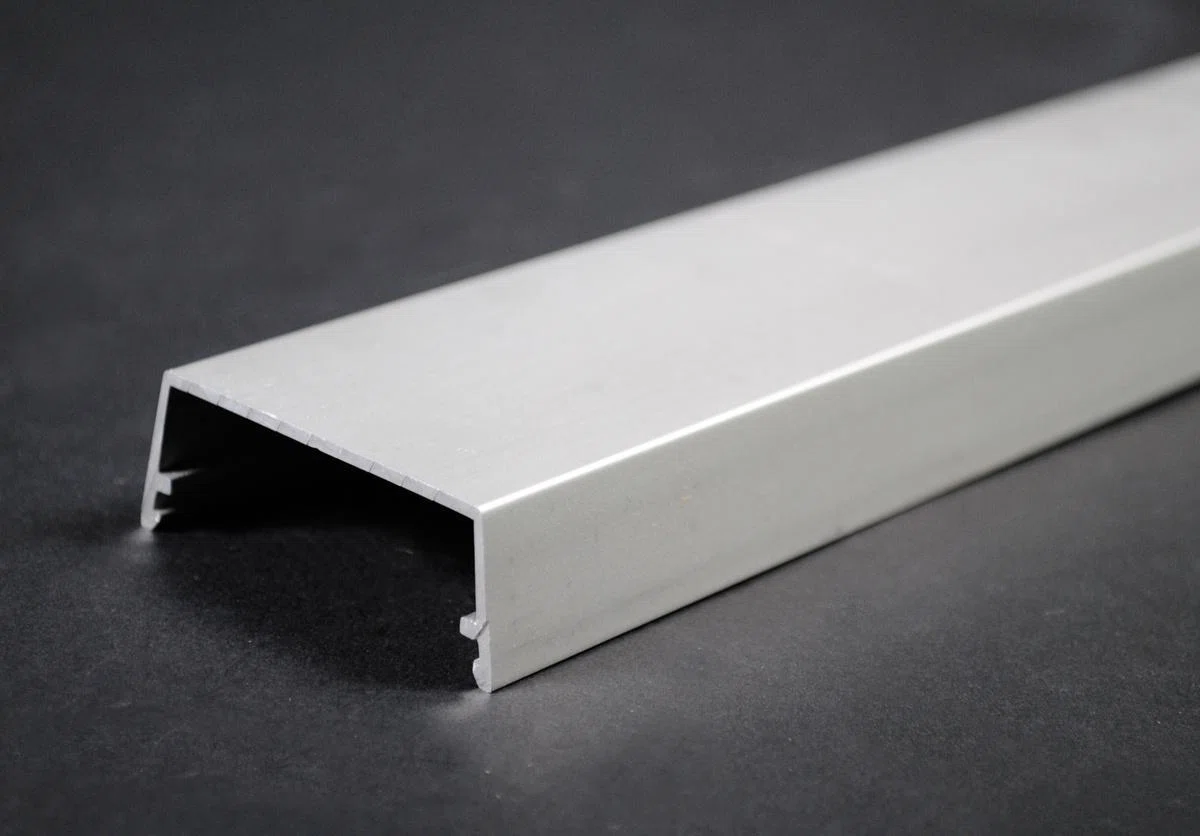 Wiremold_AL2400C.jpg